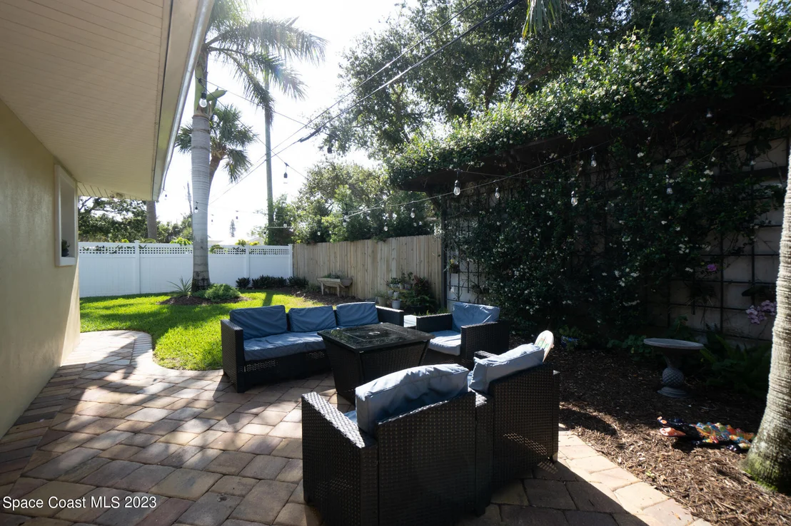 Photo of 303 1st Avenue