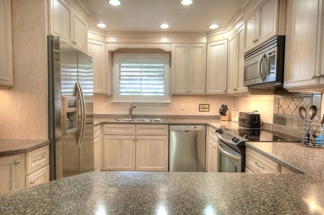 Photo of 212 Chalet Avenue