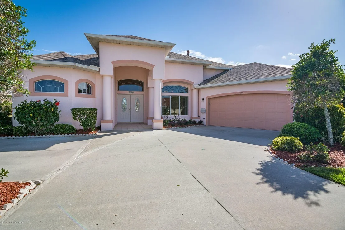Photo of 1250 Starling Way
