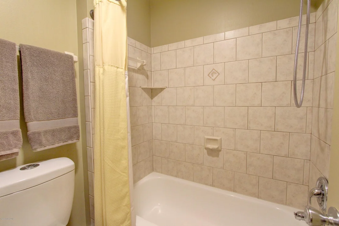 Photo of 1237 Lakeview Drive