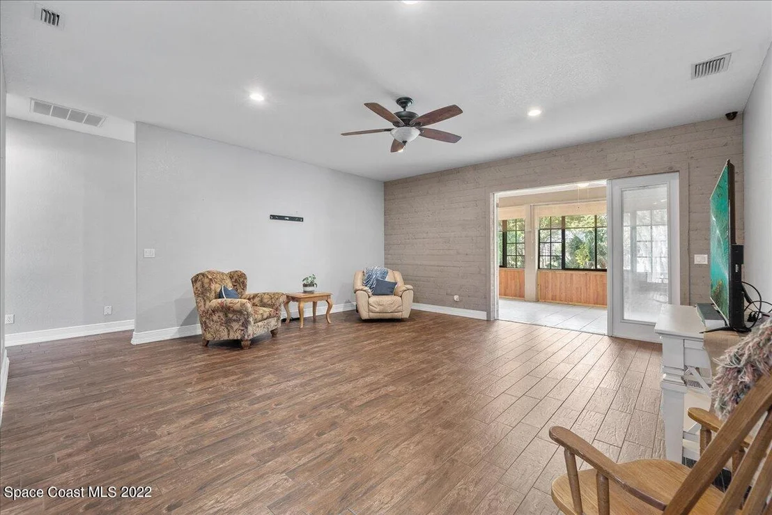 Photo of 4450 Rayburn Road