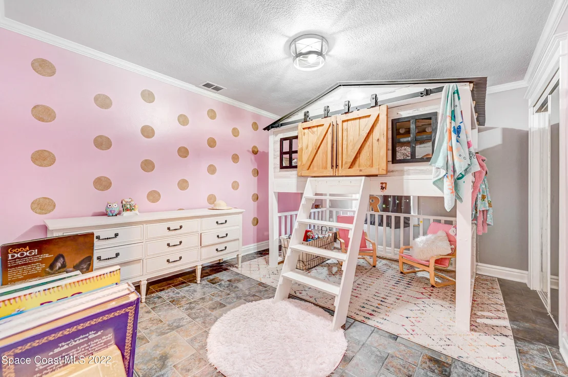 Photo of 3225 Fairview Drive