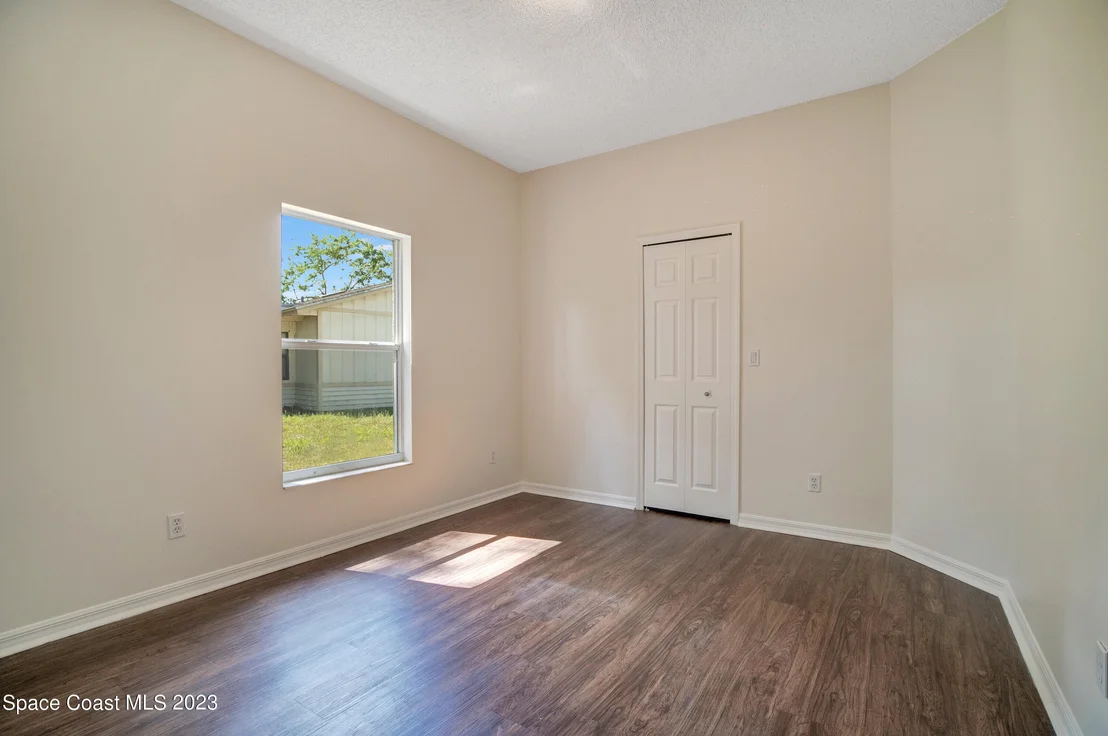 Photo of 6697 Cecil Road