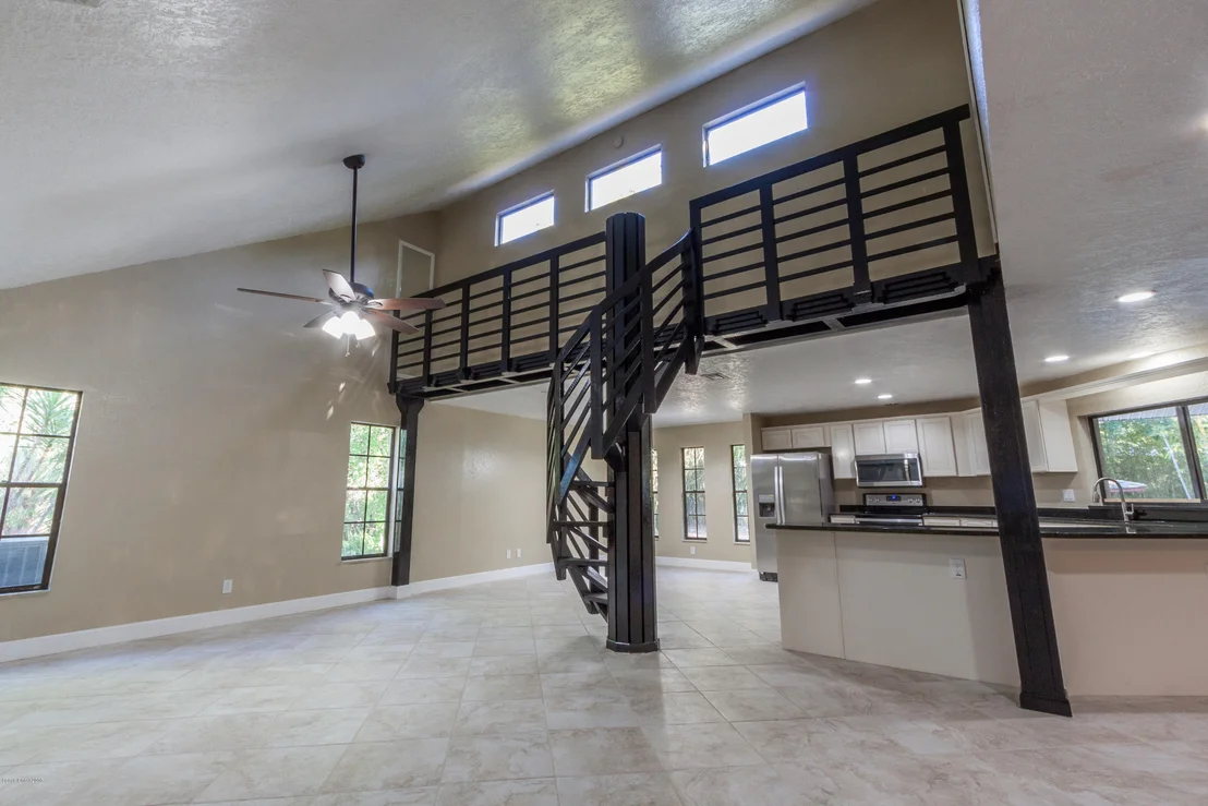 Photo of 8583 Sheridan Road