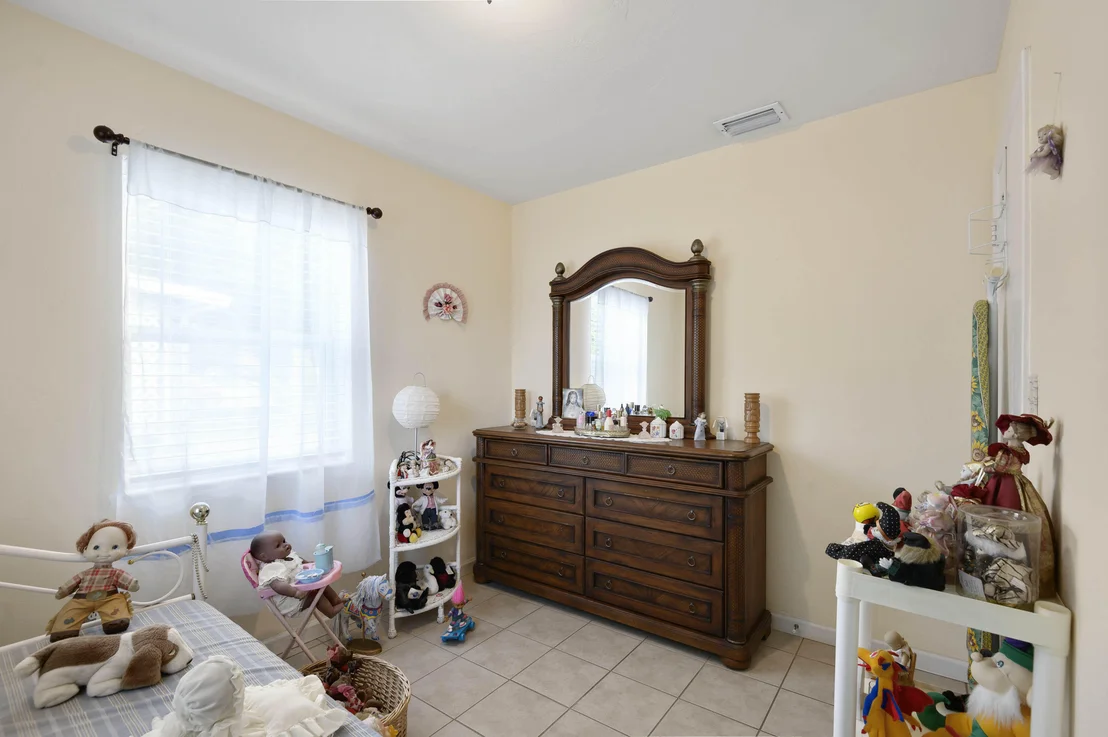 Photo of 939 Bianca Drive NE