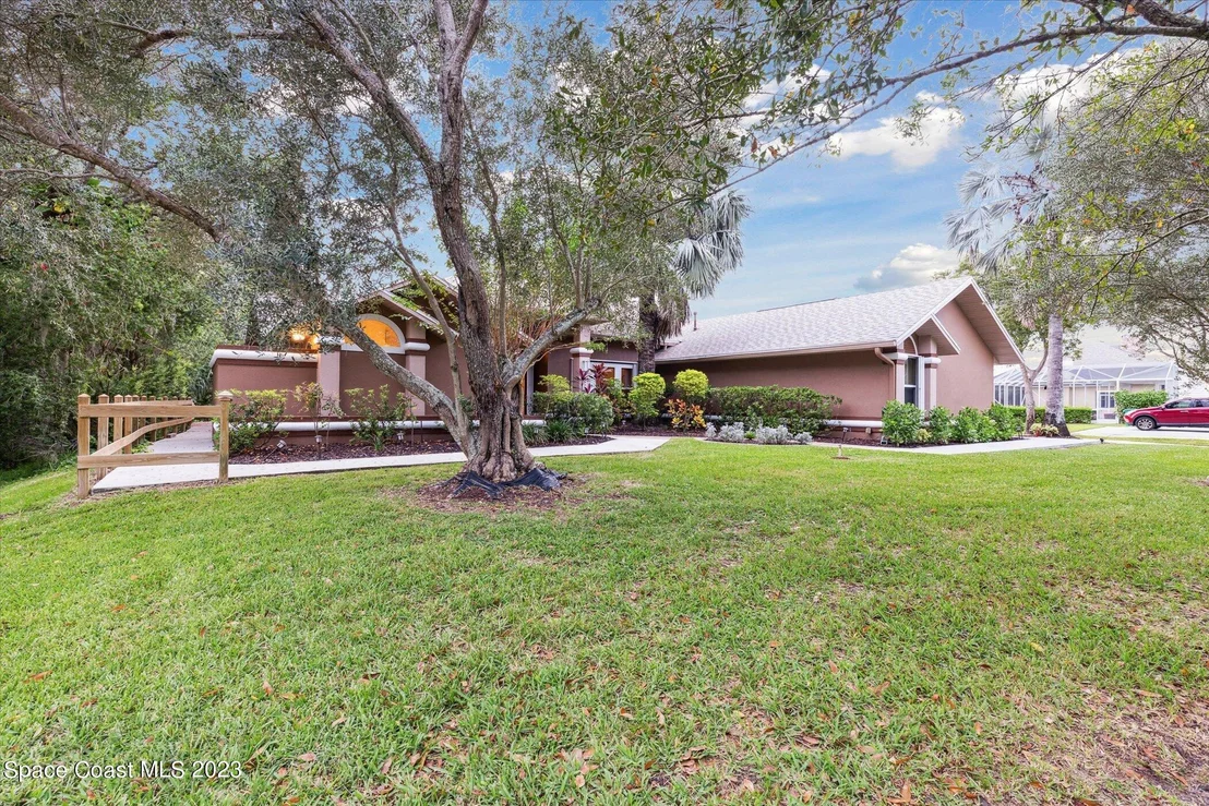 Photo of 4644 Canard Road