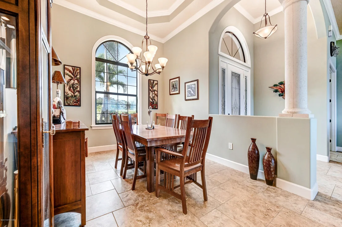 Photo of 3799 Riverside Drive