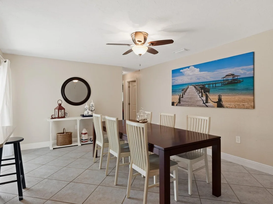 Photo of 410 Sparrow Drive