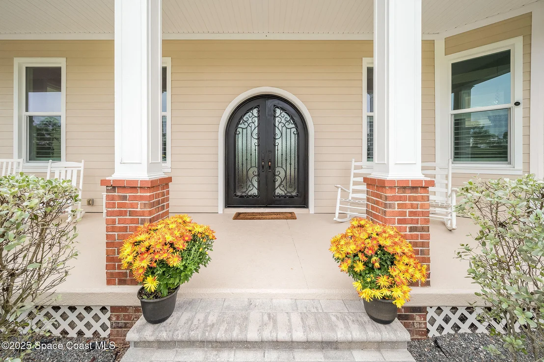 Photo of 4236 Hield Road NW