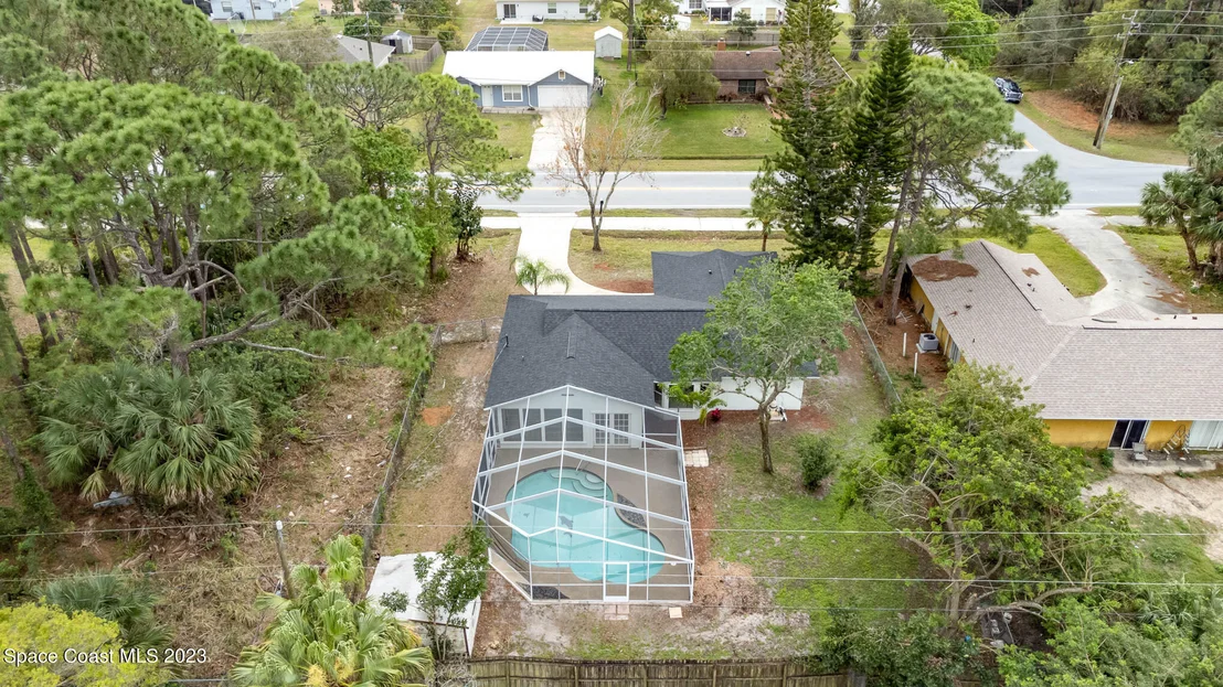 Photo of 1091 Pace Drive NW