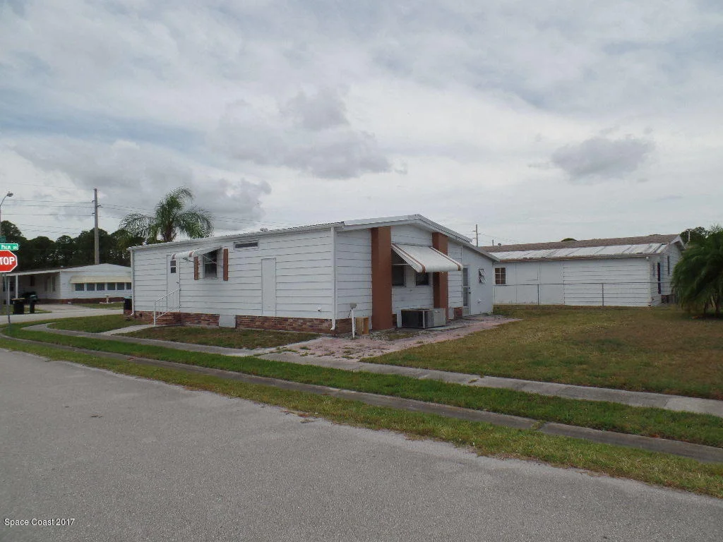 Photo of 2313 Royal Palm Dr. Ne