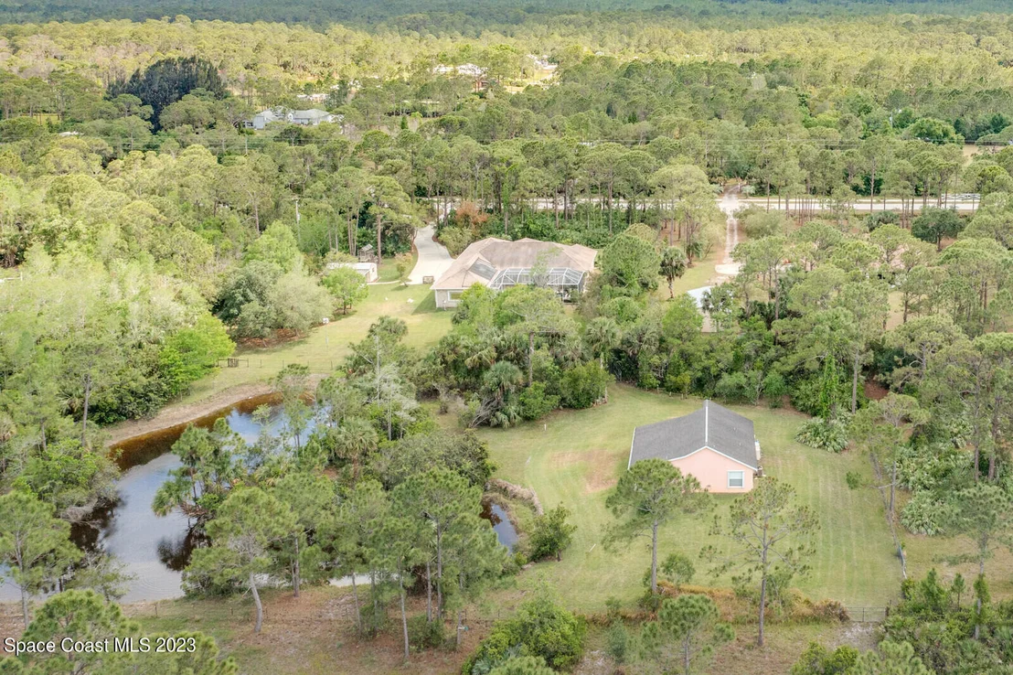 Photo of 2880 Grant Road