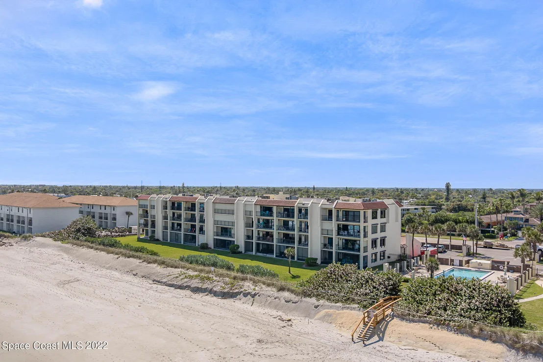Photo of Unit 110 at 175 Highway A1a