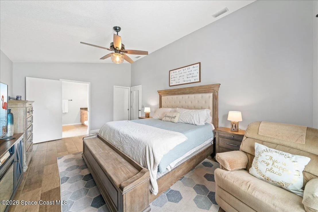 Photo of 3320 Lakeview Circle