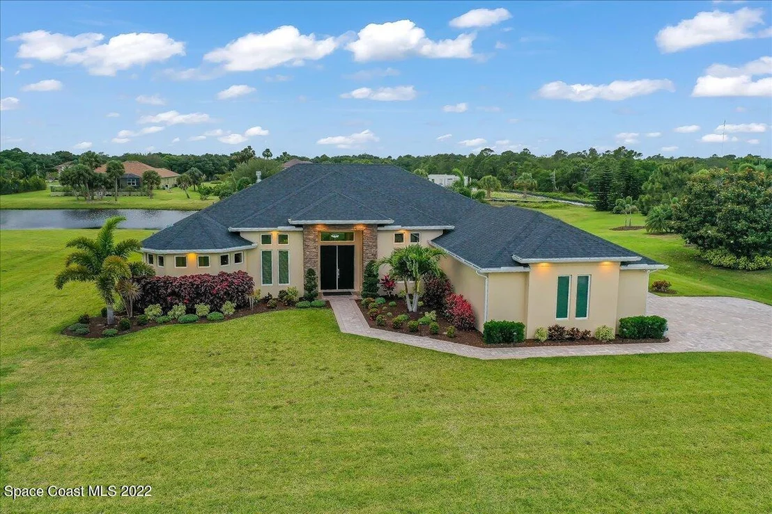 Photo of 1360 Corey Road