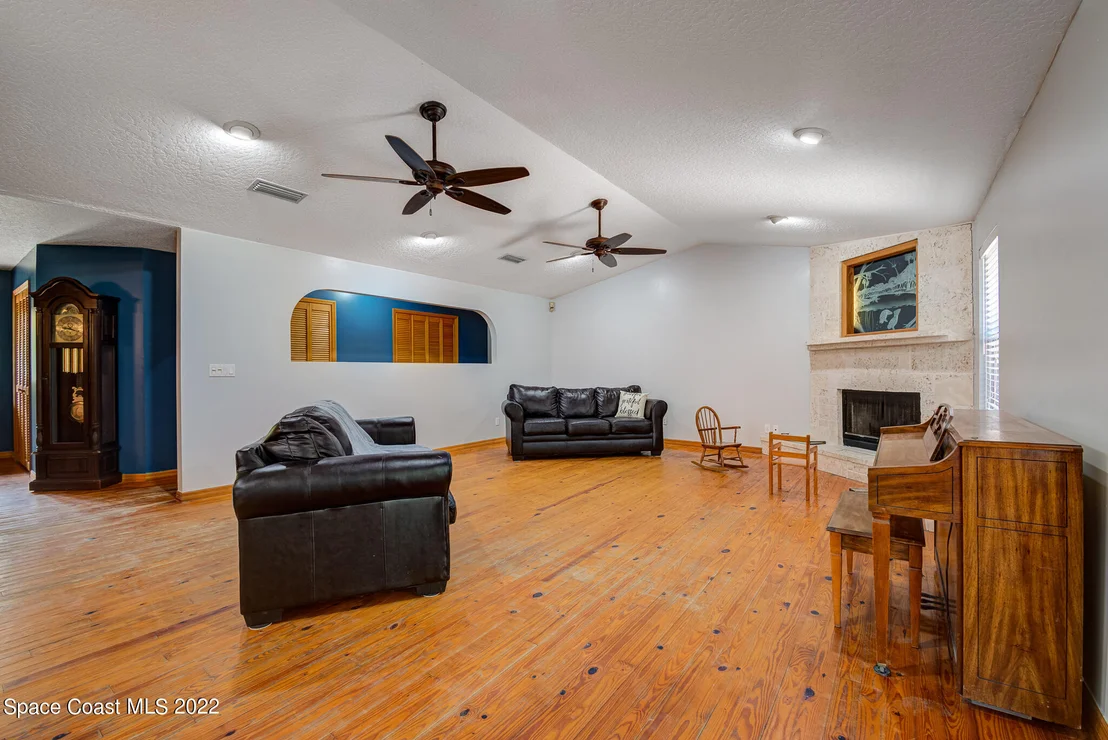 Photo of 3790 Fenner Road