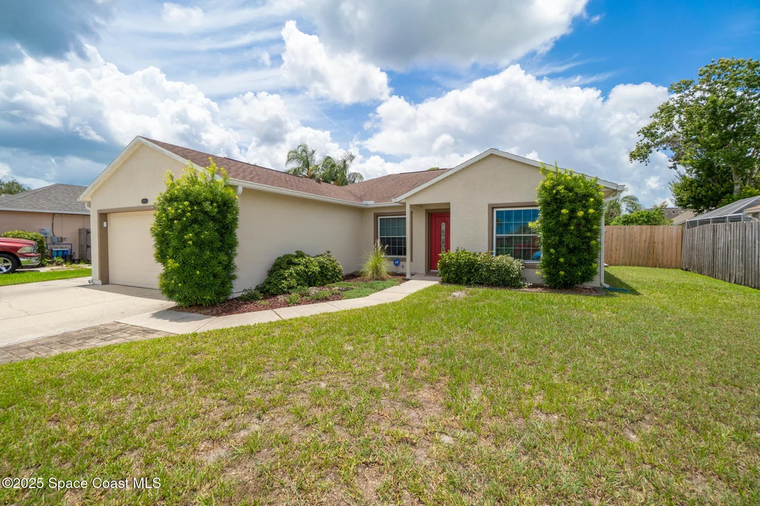 Photo of 967 Sabal Grove Drive