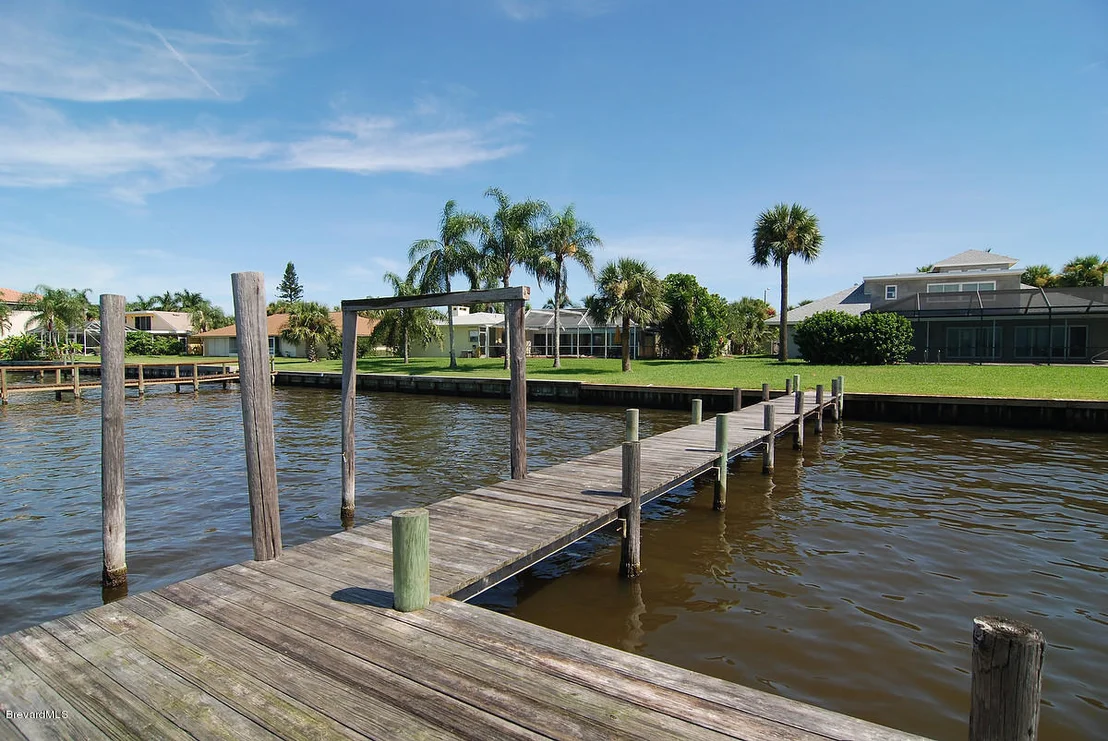 Photo of 427 Riverview Lane