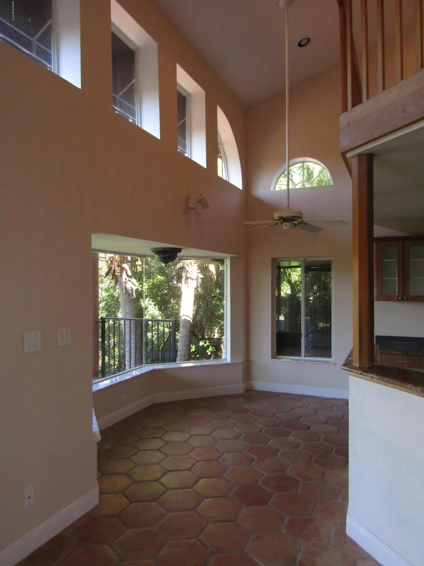 Photo of 802 Whitmire Drive