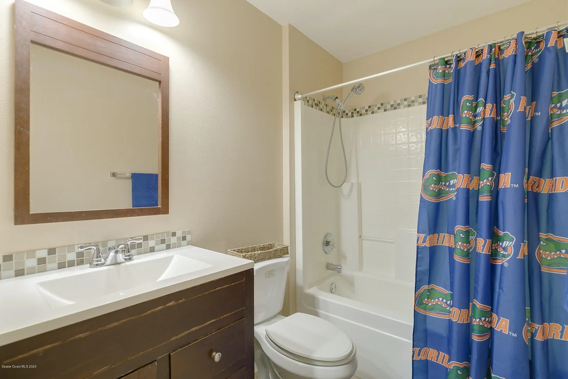 Photo of 877 Villa Drive