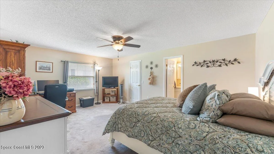 Photo of 987 Sycamore Drive