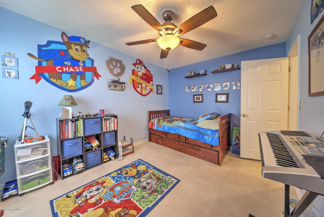 Photo of 1194 White Oak Circle