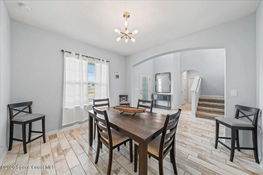 Photo of 800 Lyons Circle NW