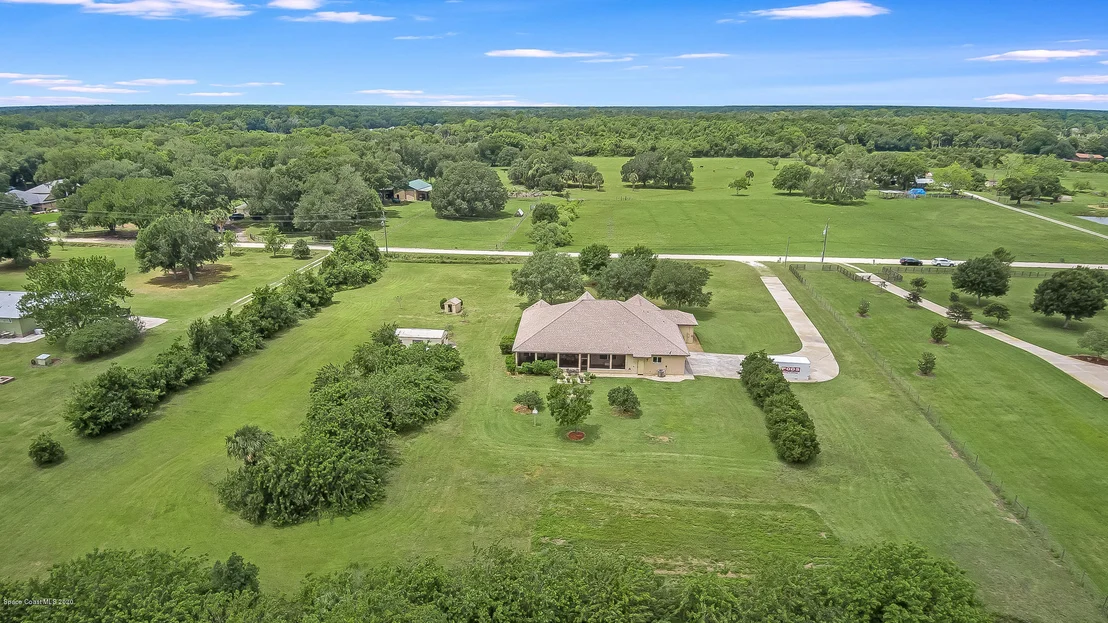 Photo of 4135 Hammock Road