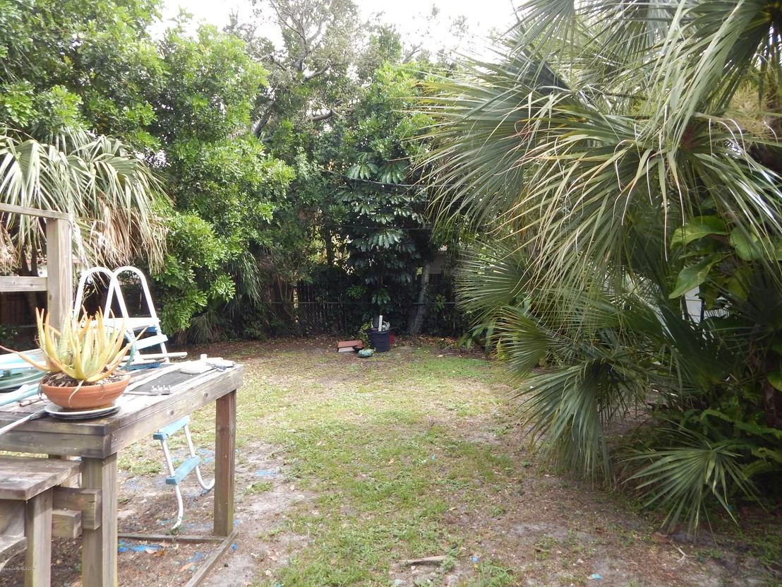 Photo of 811 Bianca Drive NE