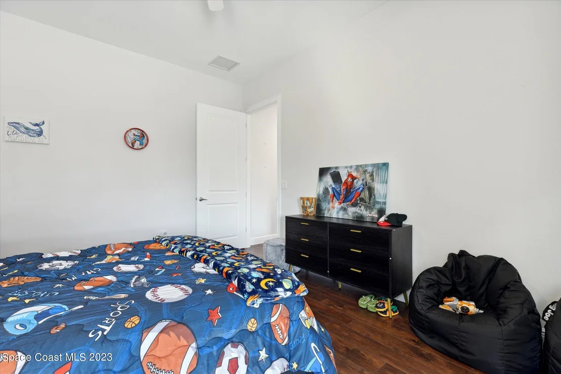 Photo of 3835 Riverside Drive