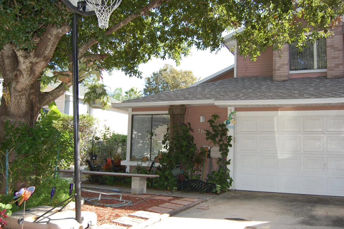 Photo of 762 White Pine Avenue
