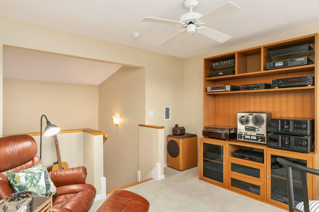 Photo of 865 N Indian River Drive N