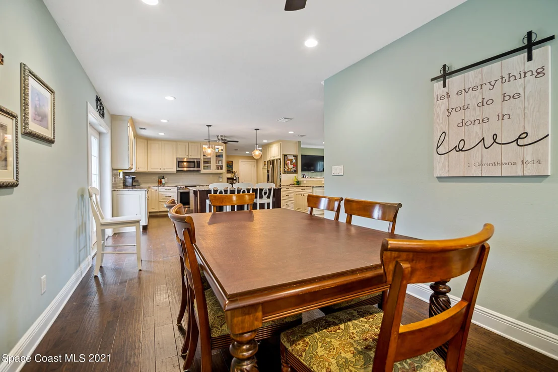 Photo of 380 Mosswood Boulevard