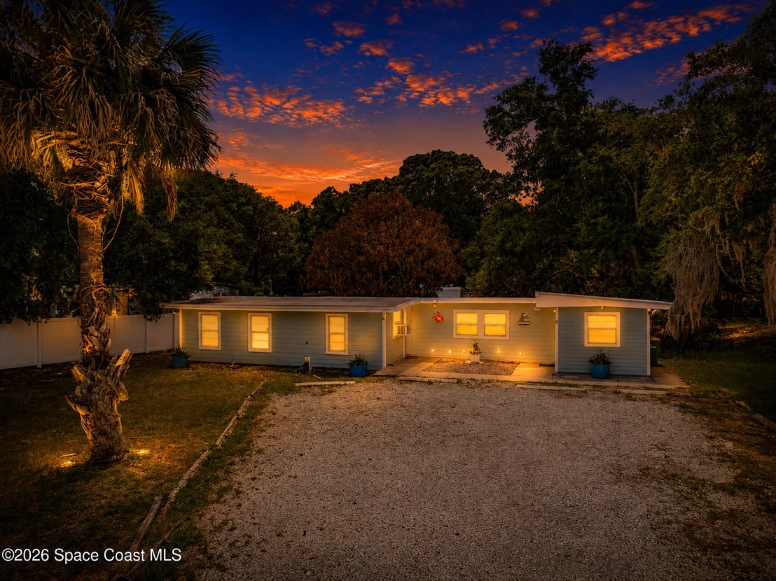 Photo of 329 Pineda Street