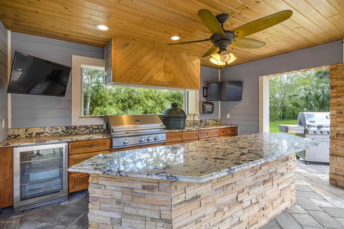 Photo of 4085 Lake Washington Road