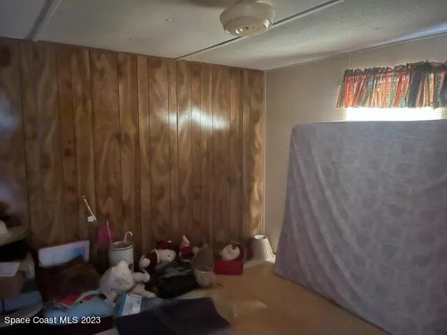 Photo of 565 Vivian Drive