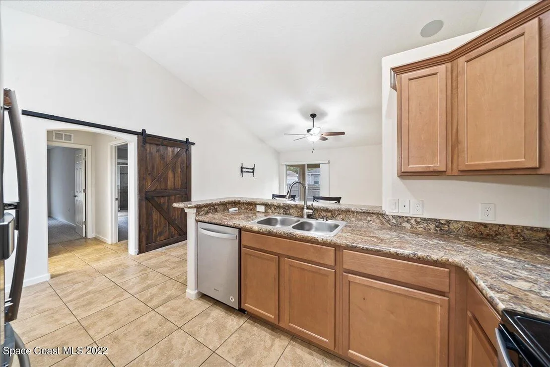 Photo of 6175 Adina Road