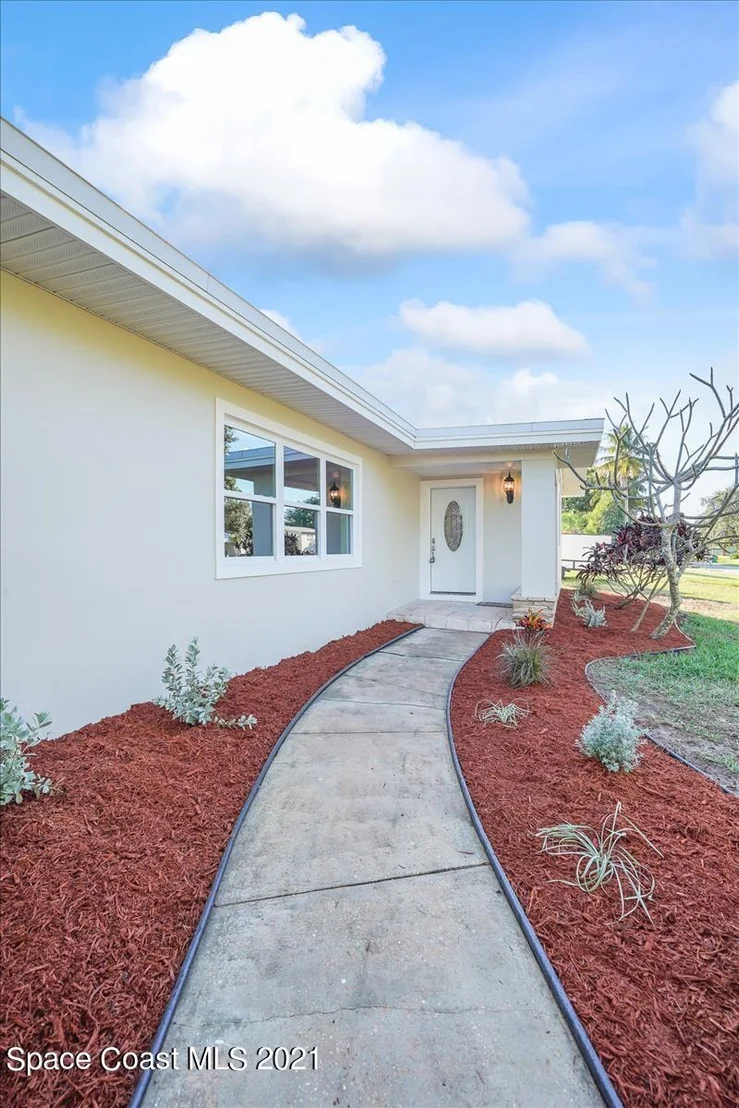 Photo of 445 Bahama Drive