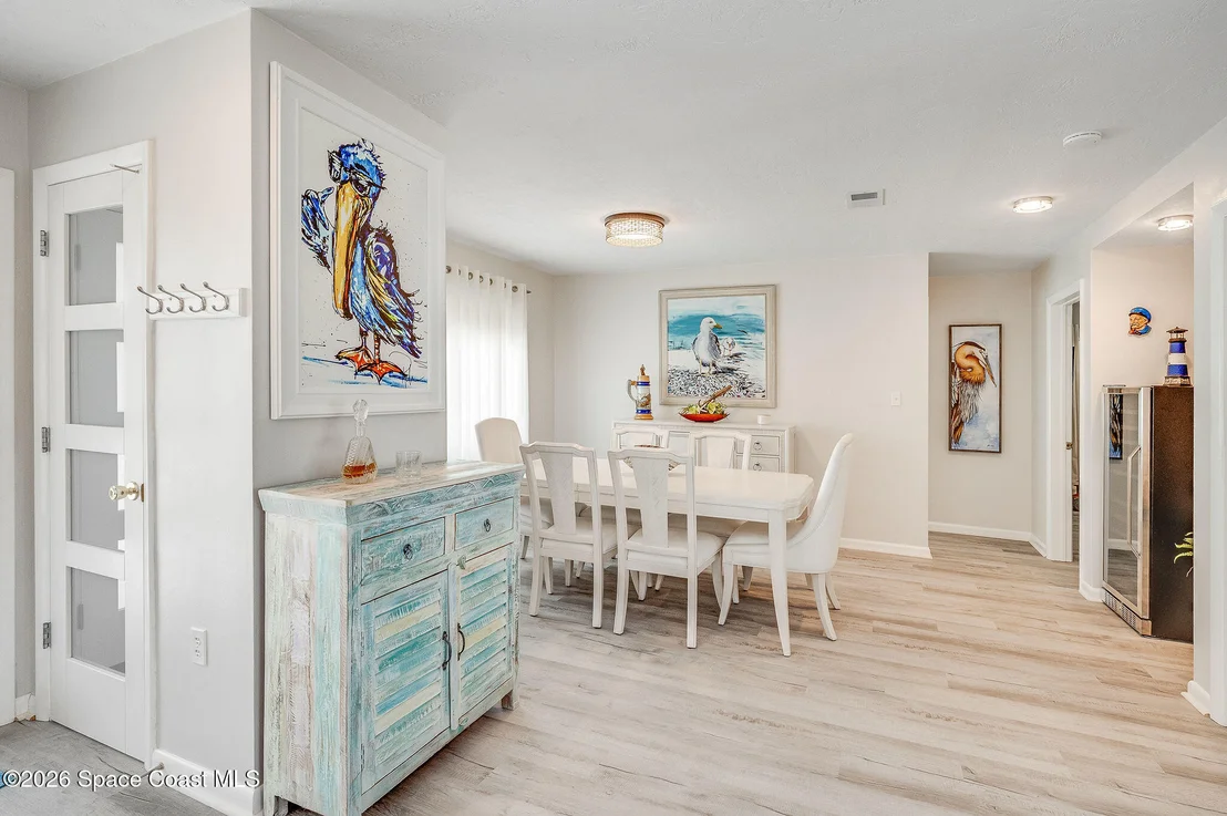Photo of 452 Cardinal Drive