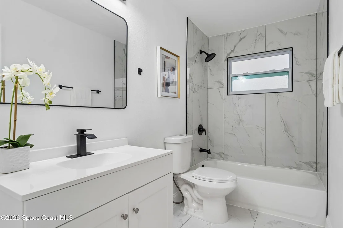 Photo of 996 Sarazen Drive
