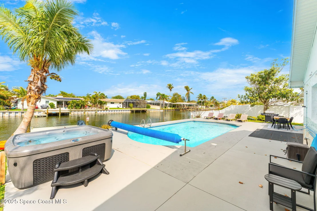 Photo of 368 Carmine Drive
