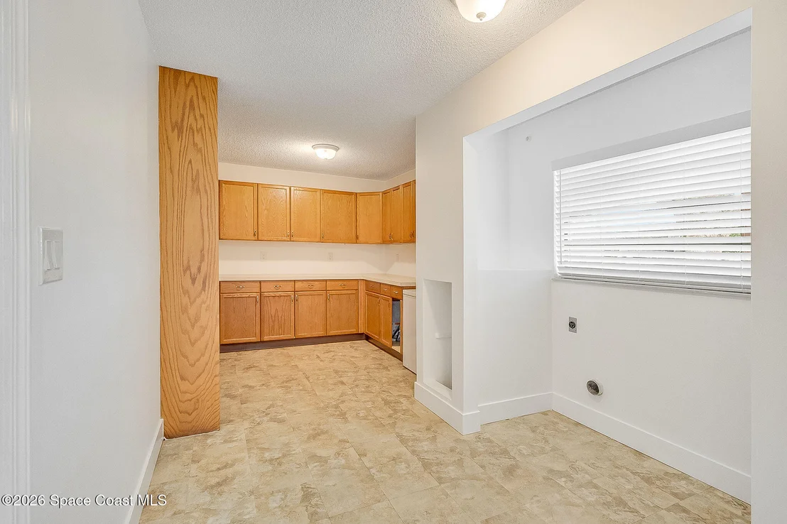 Photo of 722 Apollo Circle NE