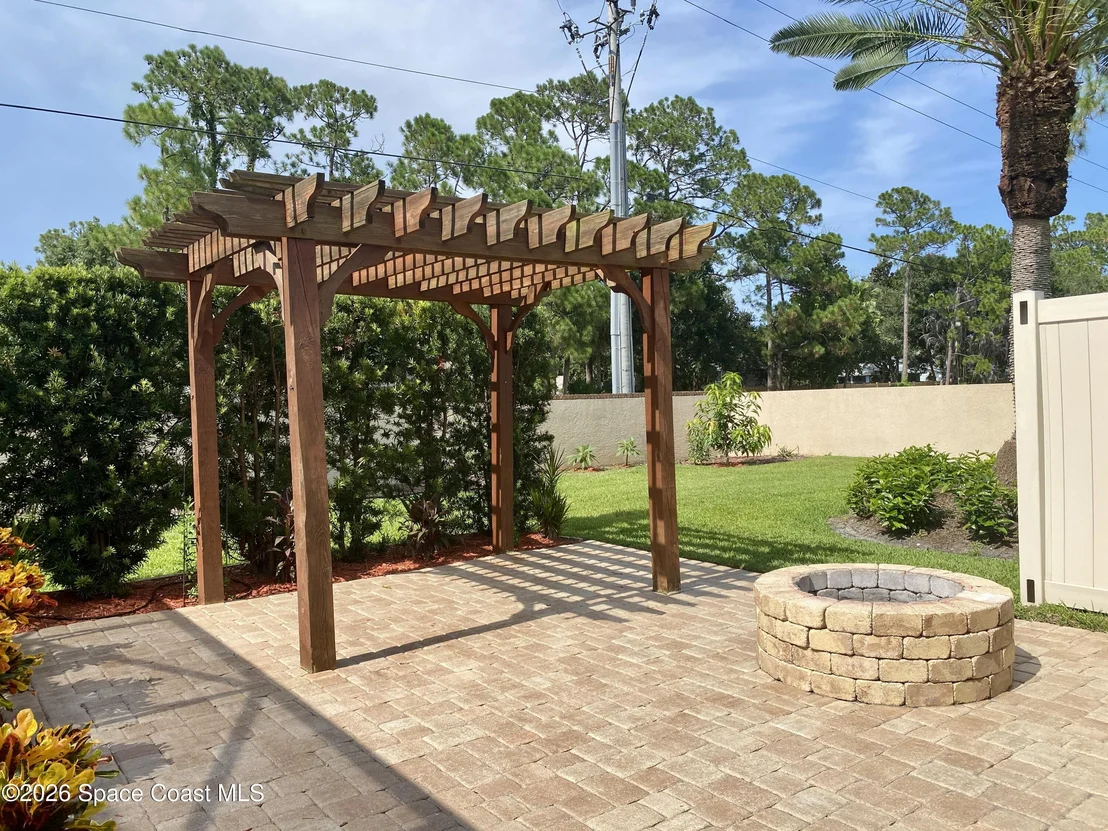 Photo of 596 Lake Ashley Circle