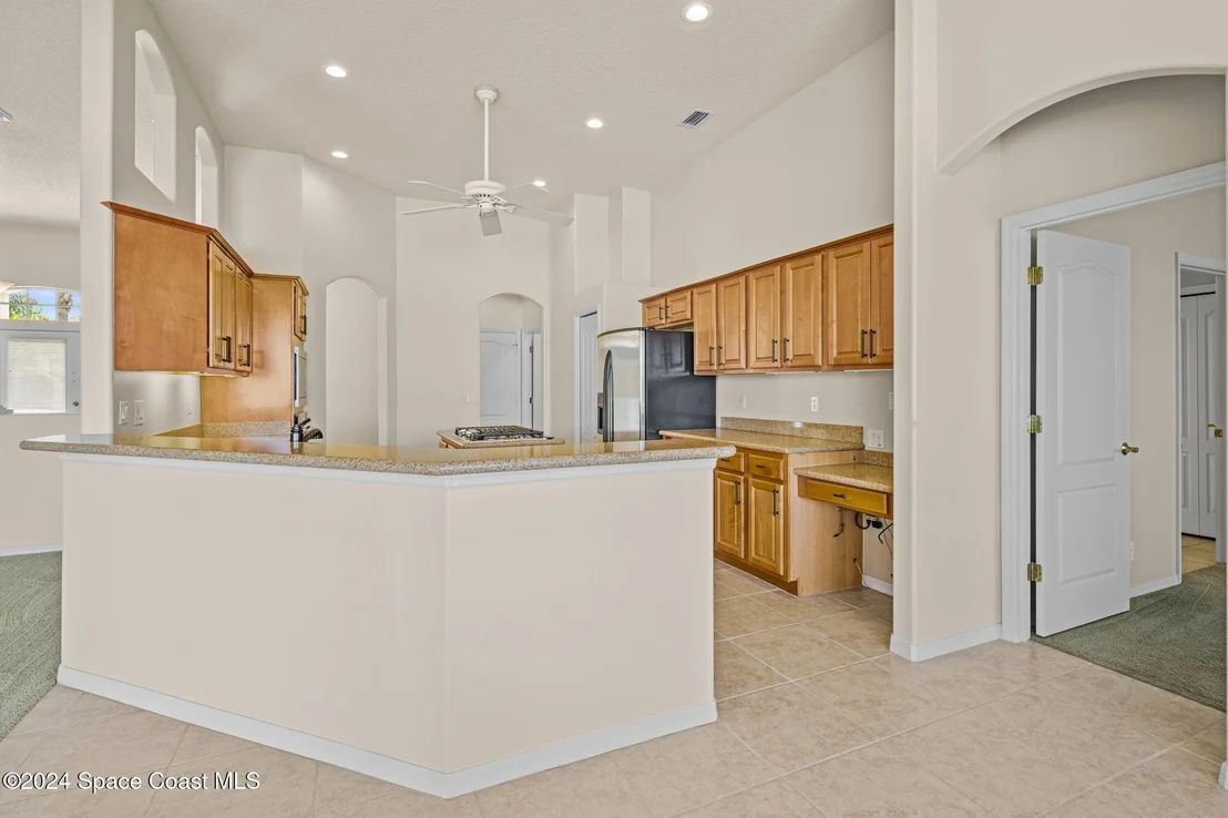 Photo of 930 Starling Way