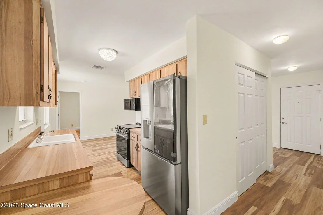 Photo of 952 Bayberry Lane