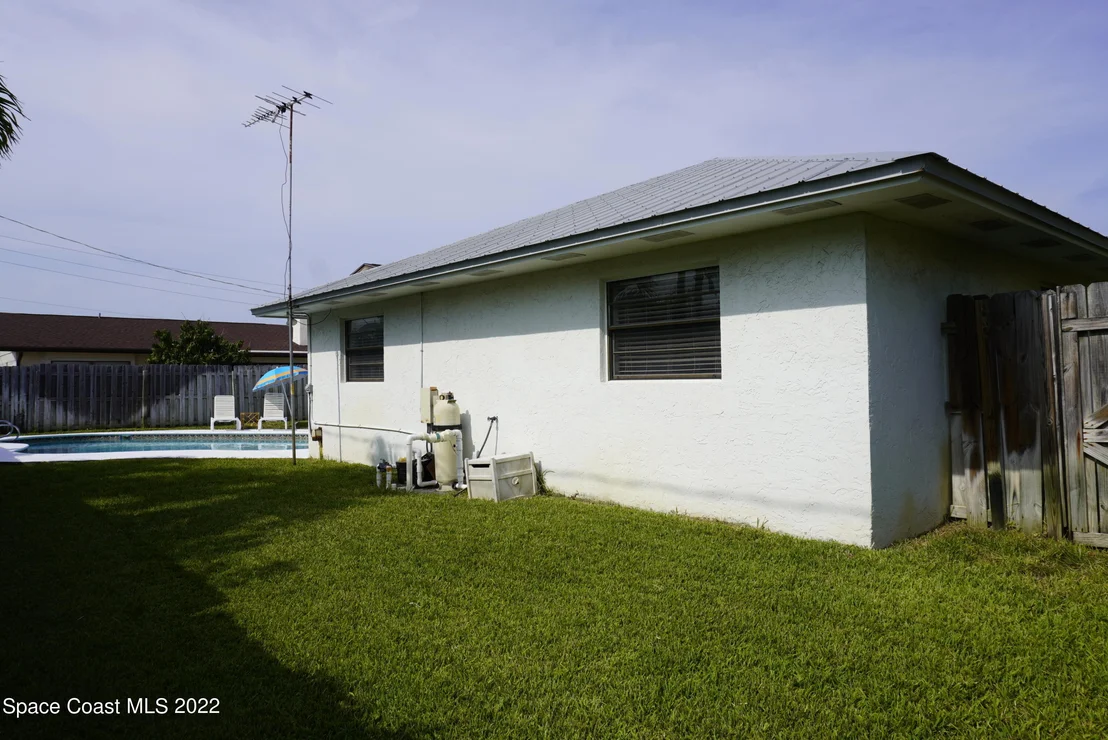 Photo of 710 Hibiscus Drive