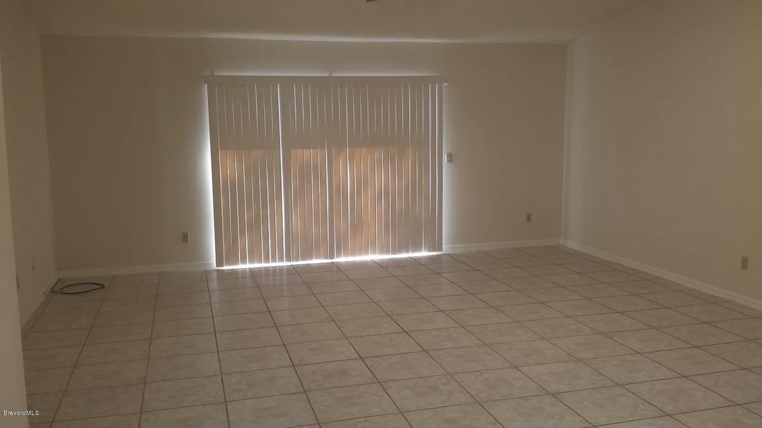 Photo of 2495 Bent Pine Street