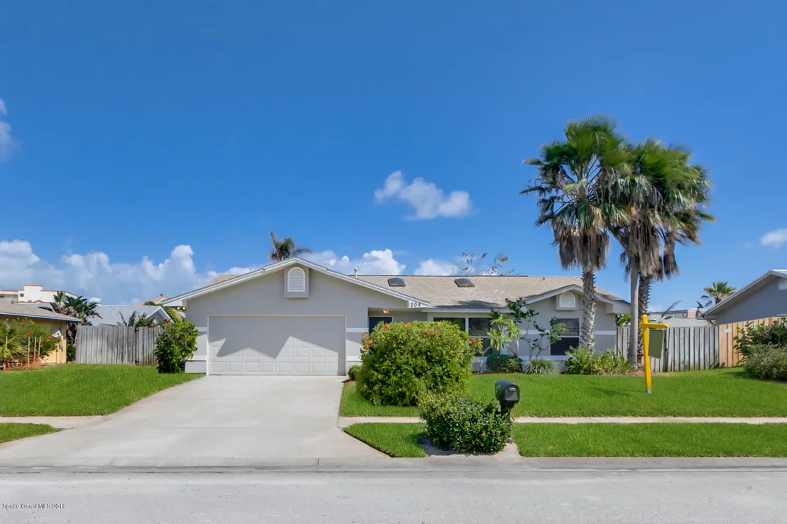 Photo of 204 Ocean Breeze Circle