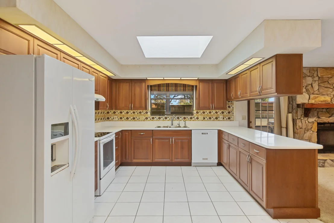 Photo of 741 Montclair Road NE