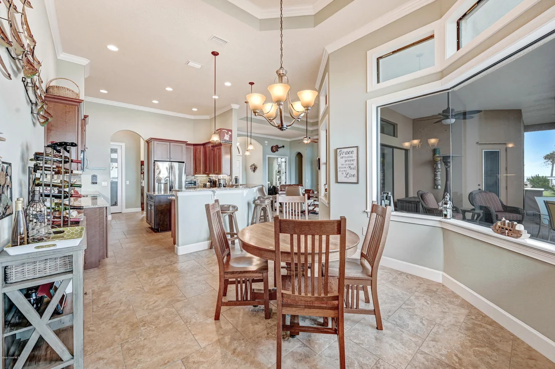 Photo of 3799 Riverside Drive